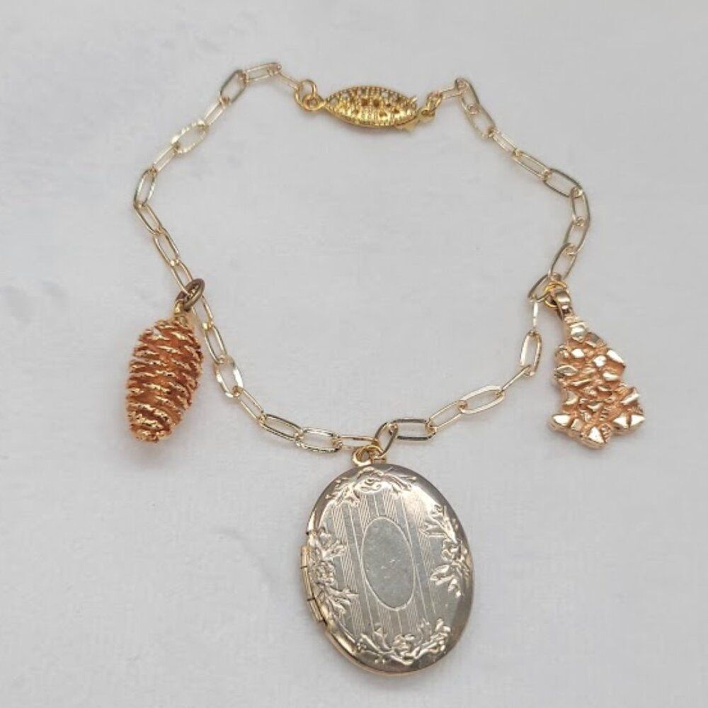 UNBRANDED Charm Bracelet